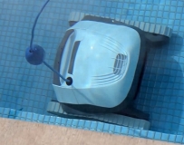 Robot-per-piscine-Pulitore-Maytronics-Dolphin-E10 - Img 3
